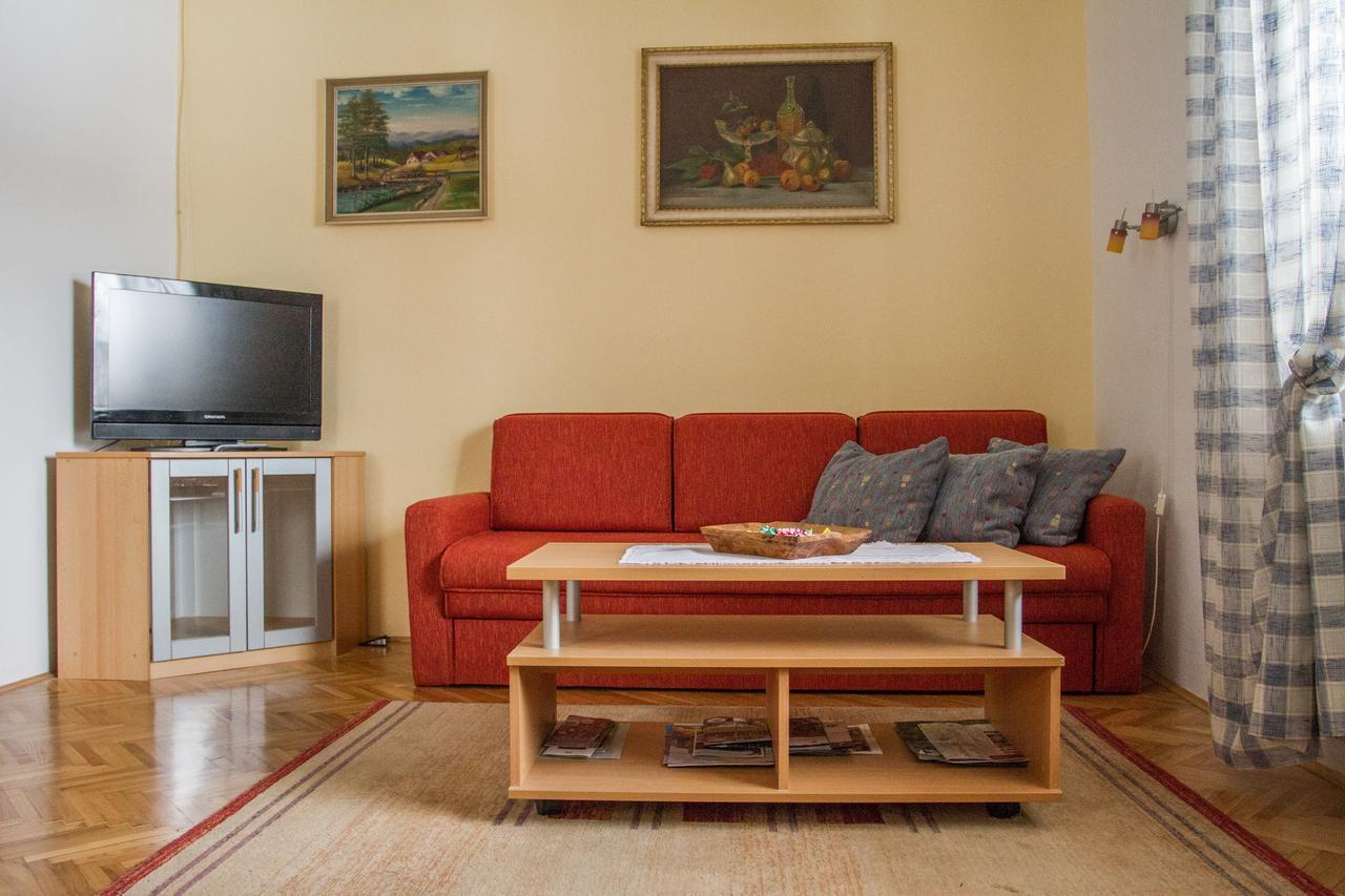 Apartment & Rooms Grmek Postojna Extérieur photo
